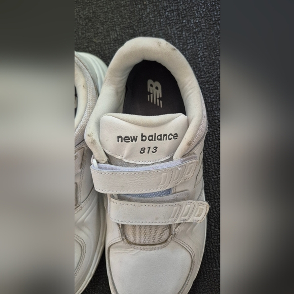 New Balance White Sneakers with Hook-and-Loop Straps - Picture 3 of 10